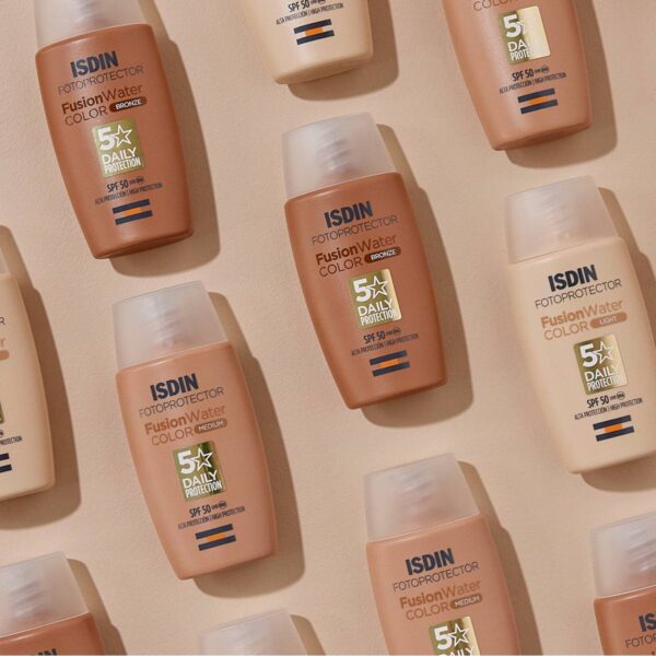 ضد آفتاب رنگی ایزدین فیوژن واتر SPF50 حجم 50 میل - Image 9