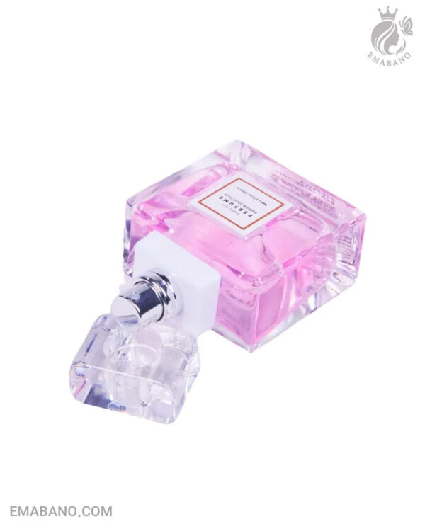 عطر ادوپرفیوم پرتی گرل رایحه دخترانه شیک و لطیف